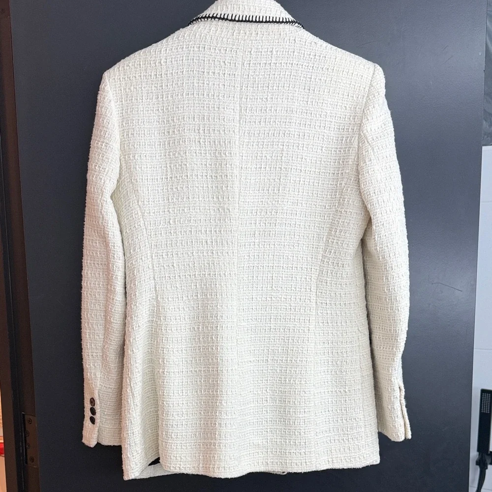 Zara Women's Ivory Tweed Blazer with Black Trim - Picture 3 of 5